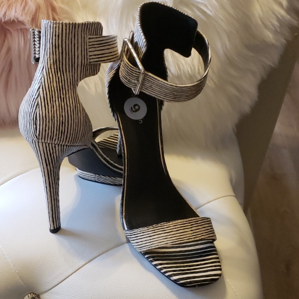 Calvin Klein Stripped Sandal